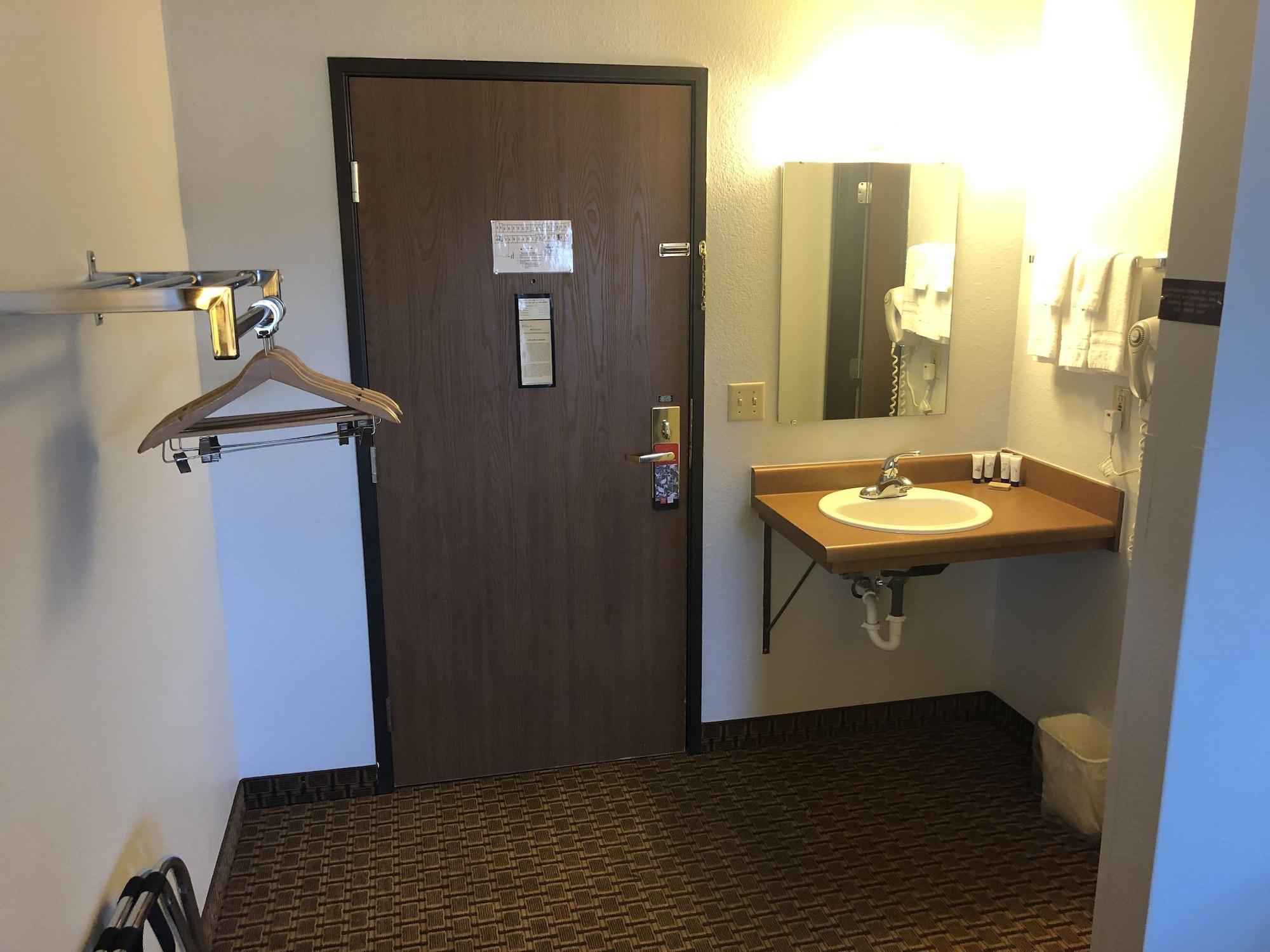 Oyo Hotel Glendive - Yellowstone River Exterior foto